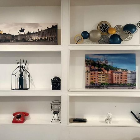 Апартаменти Le Petit Cocon - Parking Prive - Lyon Sud Венісьє Екстер'єр фото