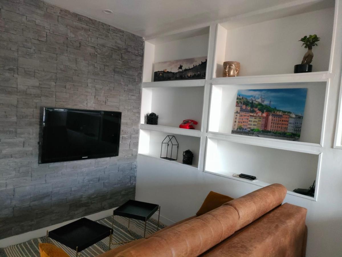 Апартаменти Le Petit Cocon - Parking Prive - Lyon Sud Венісьє Екстер'єр фото